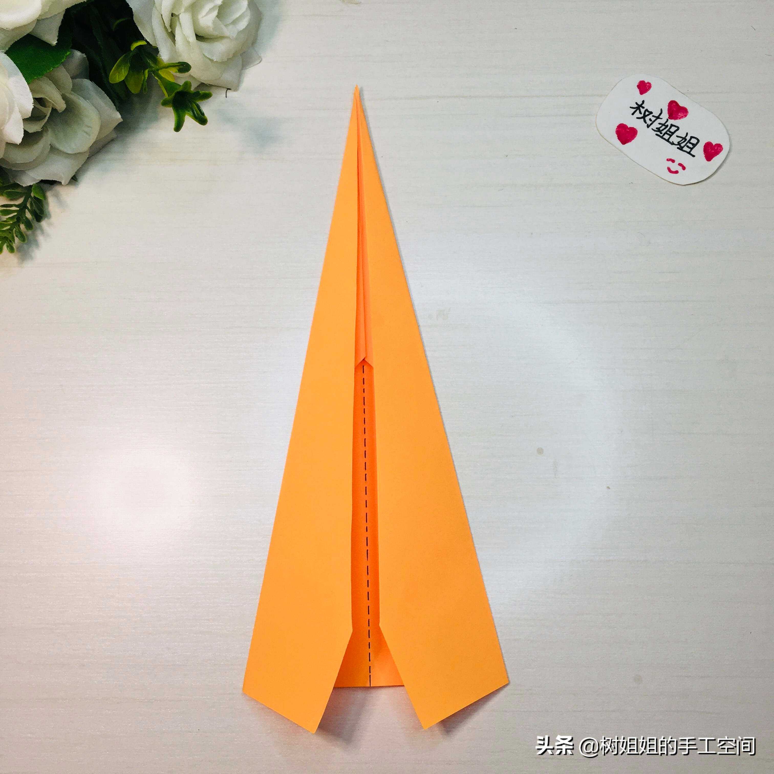 The world's farthest flying paper airplane fold (the world's farthest flying paper airplane origami tutorial Baidu online disk)